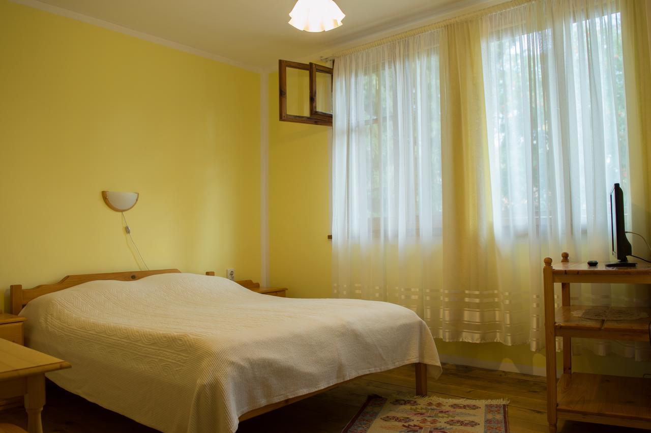 Bobi Guest House โคปริฟชทิทซา ภายนอก รูปภาพ