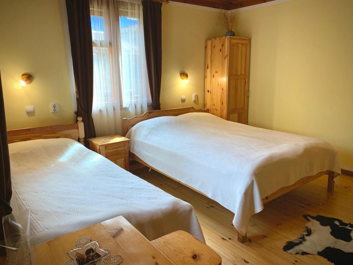 Bobi Guest House โคปริฟชทิทซา ภายนอก รูปภาพ